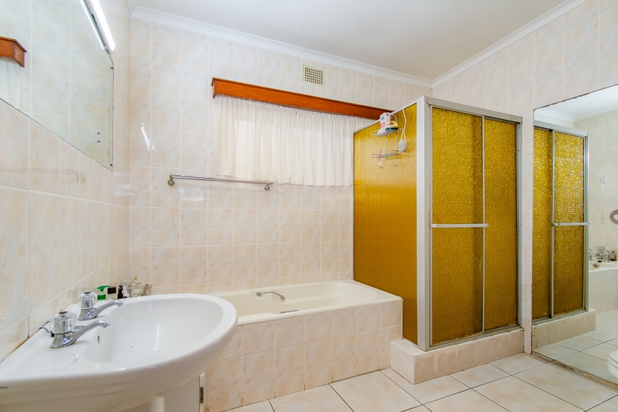 3 Bedroom Property for Sale in Strand North Western Cape